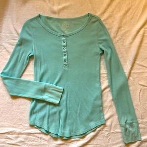 NWOT SO Thermal Scoop Neck Henley Medium